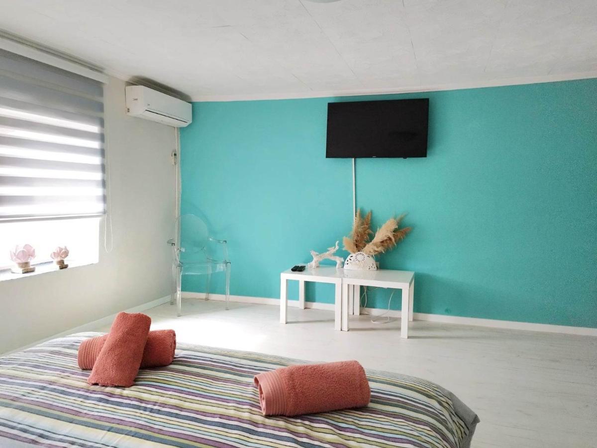 Apartment With Garden Hanja โมสตาร์ ภายนอก รูปภาพ