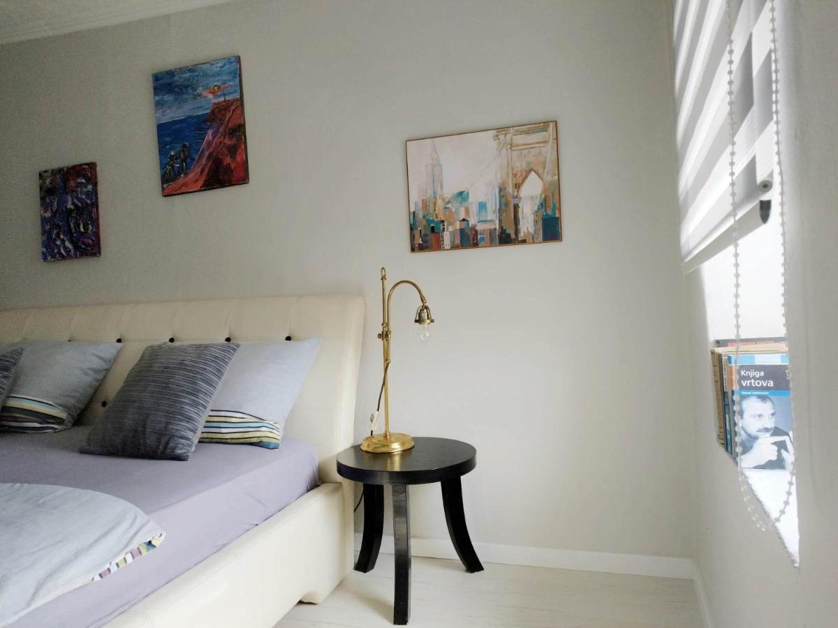 Apartment With Garden Hanja โมสตาร์ ภายนอก รูปภาพ