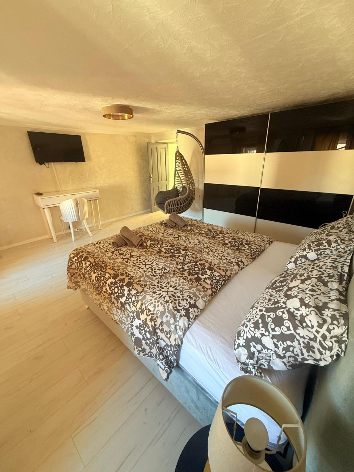 Apartment With Garden Hanja โมสตาร์ ห้อง รูปภาพ